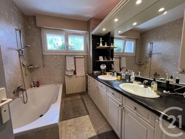 maison à vendre - 10 pièces - 213.69 m2 - NOIDANS LE FERROUX - 70 - FRANCHE-COMTE - Century 21 Est Agence