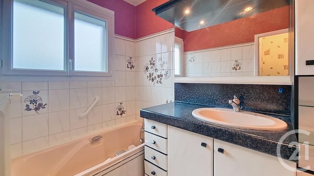 maison à vendre - 9 pièces - 319.1 m2 - NOIDANS LES VESOUL - 70 - FRANCHE-COMTE - Century 21 Est Agence