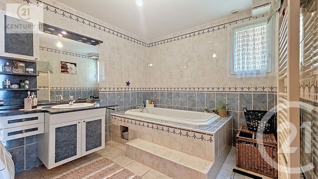 maison à vendre - 8 pièces - 180.6 m2 - ECHENOZ LA MELINE - 70 - FRANCHE-COMTE - Century 21 Est Agence