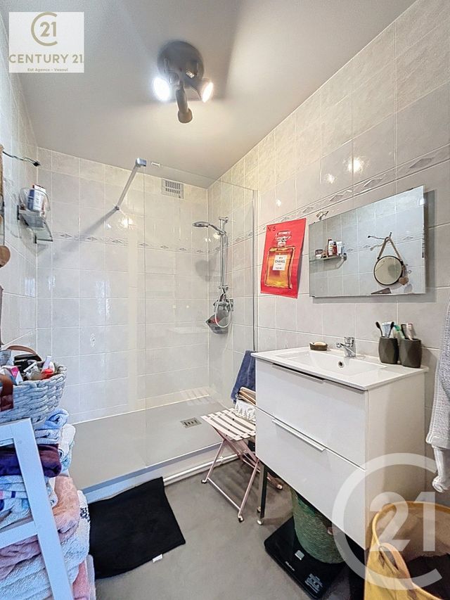 Appartement F5 à vendre - 5 pièces - 95.6 m2 - VESOUL - 70 - FRANCHE-COMTE - Century 21 Est Agence