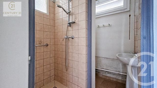 Appartement T3 à vendre - 3 pièces - 45.19 m2 - VESOUL - 70 - FRANCHE-COMTE - Century 21 Est Agence