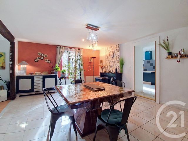 Appartement F5 à vendre - 6 pièces - 145.0 m2 - VESOUL - 70 - FRANCHE-COMTE - Century 21 Est Agence