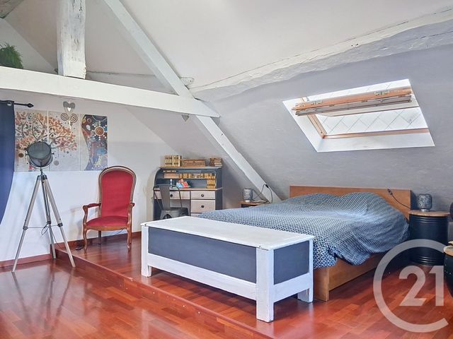 Appartement F5 à vendre - 6 pièces - 145.0 m2 - VESOUL - 70 - FRANCHE-COMTE - Century 21 Est Agence