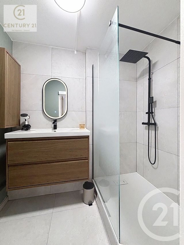 Appartement F2 à vendre - 2 pièces - 47.98 m2 - VESOUL - 70 - FRANCHE-COMTE - Century 21 Est Agence