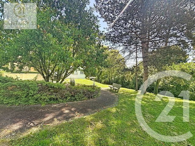 Appartement F2 à vendre - 2 pièces - 47.98 m2 - VESOUL - 70 - FRANCHE-COMTE - Century 21 Est Agence