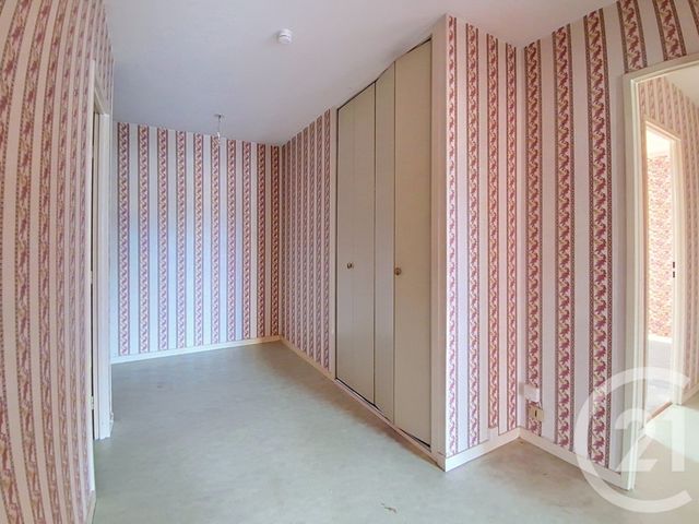 Appartement F4 à vendre - 4 pièces - 94.0 m2 - VESOUL - 70 - FRANCHE-COMTE - Century 21 Est Agence