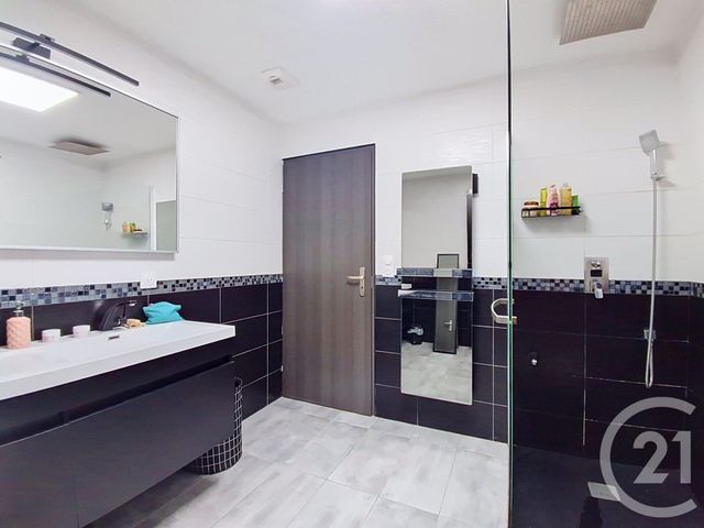 Appartement T3 à vendre - 3 pièces - 69.49 m2 - VESOUL - 70 - FRANCHE-COMTE - Century 21 Est Agence