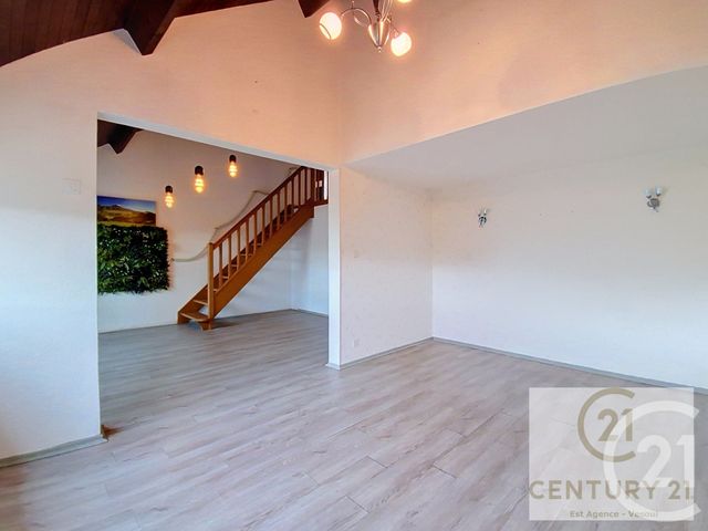Appartement F6 à vendre - 6 pièces - 106.69 m2 - VESOUL - 70 - FRANCHE-COMTE - Century 21 Est Agence