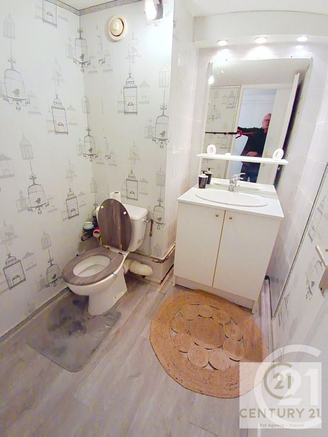 Appartement F6 à vendre - 6 pièces - 106.69 m2 - VESOUL - 70 - FRANCHE-COMTE - Century 21 Est Agence