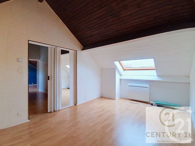 Appartement F6 à vendre - 6 pièces - 106.69 m2 - VESOUL - 70 - FRANCHE-COMTE - Century 21 Est Agence