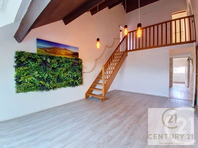 Appartement F6 à vendre - 6 pièces - 106.69 m2 - VESOUL - 70 - FRANCHE-COMTE - Century 21 Est Agence