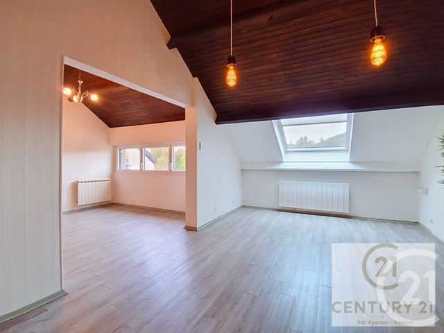 Appartement F6 à vendre - 6 pièces - 106.69 m2 - VESOUL - 70 - FRANCHE-COMTE - Century 21 Est Agence