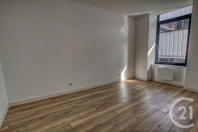 Appartement F2 à vendre - 2 pièces - 57.6 m2 - VESOUL - 70 - FRANCHE-COMTE - Century 21 Est Agence Appartement F2 à vendre - 2 pièces - 57.6 m2 - VESOUL - 70 - FRANCHE-COMTE - Century 21 Est Agence