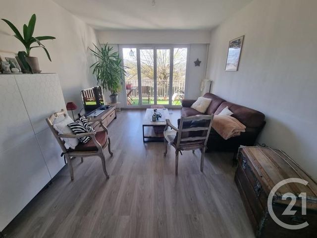 Appartement T5 à vendre - 5 pièces - 96.51 m2 - ECHENOZ LA MELINE - 70 - FRANCHE-COMTE - Century 21 Est Agence