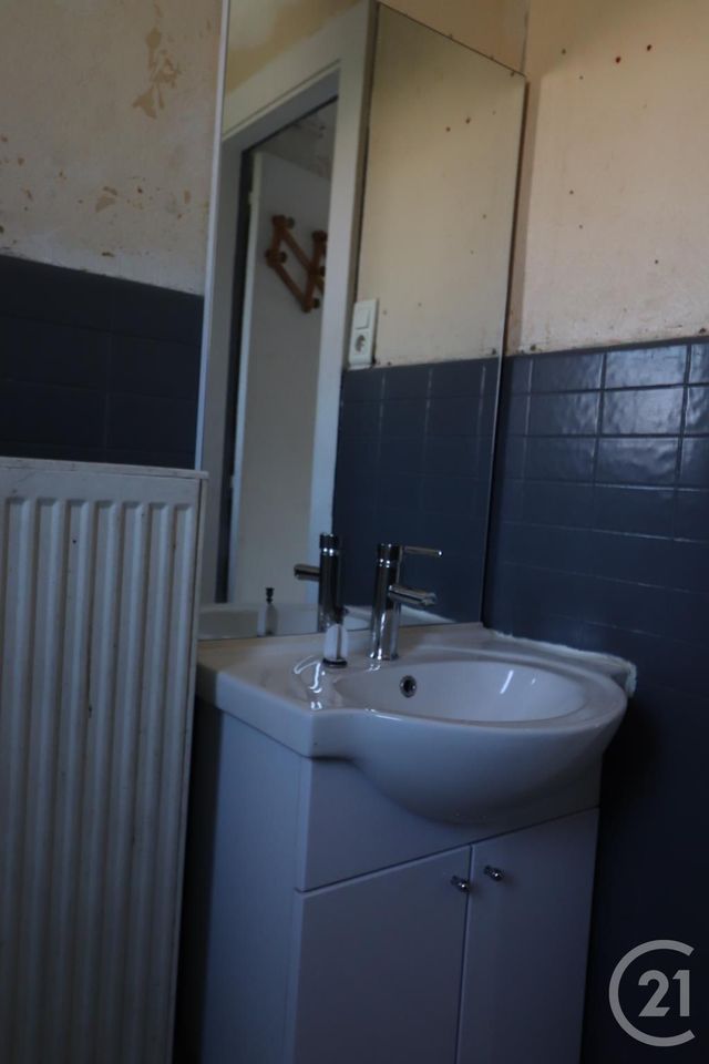 Appartement T3 à vendre - 3 pièces - 60.0 m2 - VESOUL - 70 - FRANCHE-COMTE - Century 21 Est Agence Appartement T3 à vendre - 3 pièces - 60.0 m2 - VESOUL - 70 - FRANCHE-COMTE - Century 21 Est Agence