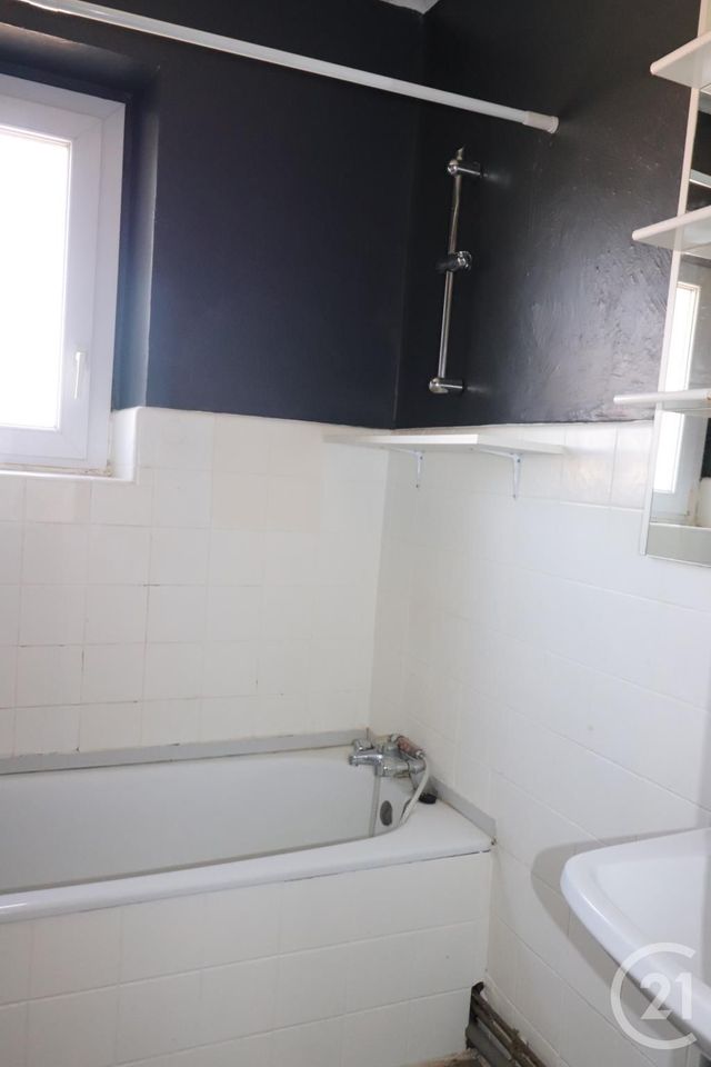 Appartement T3 à vendre - 3 pièces - 60.0 m2 - VESOUL - 70 - FRANCHE-COMTE - Century 21 Est Agence Appartement T3 à vendre - 3 pièces - 60.0 m2 - VESOUL - 70 - FRANCHE-COMTE - Century 21 Est Agence