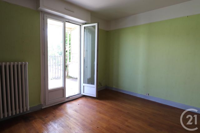 Appartement T4 à vendre - 4 pièces - 90.56 m2 - VESOUL - 70 - FRANCHE-COMTE - Century 21 Est Agence Appartement T4 à vendre - 4 pièces - 90.56 m2 - VESOUL - 70 - FRANCHE-COMTE - Century 21 Est Agence