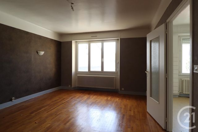 Appartement T4 à vendre - 4 pièces - 90.56 m2 - VESOUL - 70 - FRANCHE-COMTE - Century 21 Est Agence Appartement T4 à vendre - 4 pièces - 90.56 m2 - VESOUL - 70 - FRANCHE-COMTE - Century 21 Est Agence