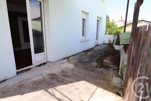 Appartement T4 à vendre - 4 pièces - 90.56 m2 - VESOUL - 70 - FRANCHE-COMTE - Century 21 Est Agence Appartement T4 à vendre - 4 pièces - 90.56 m2 - VESOUL - 70 - FRANCHE-COMTE - Century 21 Est Agence