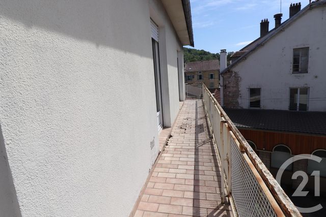 Appartement T4 à vendre - 4 pièces - 91.83 m2 - VESOUL - 70 - FRANCHE-COMTE - Century 21 Est Agence Appartement T4 à vendre - 4 pièces - 91.83 m2 - VESOUL - 70 - FRANCHE-COMTE - Century 21 Est Agence