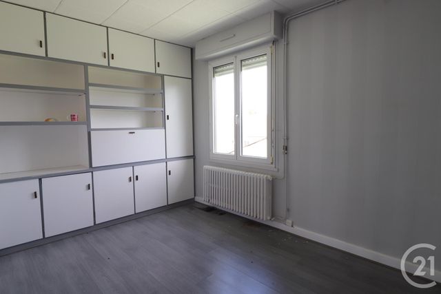 Appartement T4 à vendre - 4 pièces - 91.83 m2 - VESOUL - 70 - FRANCHE-COMTE - Century 21 Est Agence Appartement T4 à vendre - 4 pièces - 91.83 m2 - VESOUL - 70 - FRANCHE-COMTE - Century 21 Est Agence