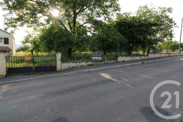 Afficher la photo en grand terrain à vendre - 2311.0 m2 - PORT SUR SAONE - 70 - FRANCHE-COMTE - Century 21 Est Agence
